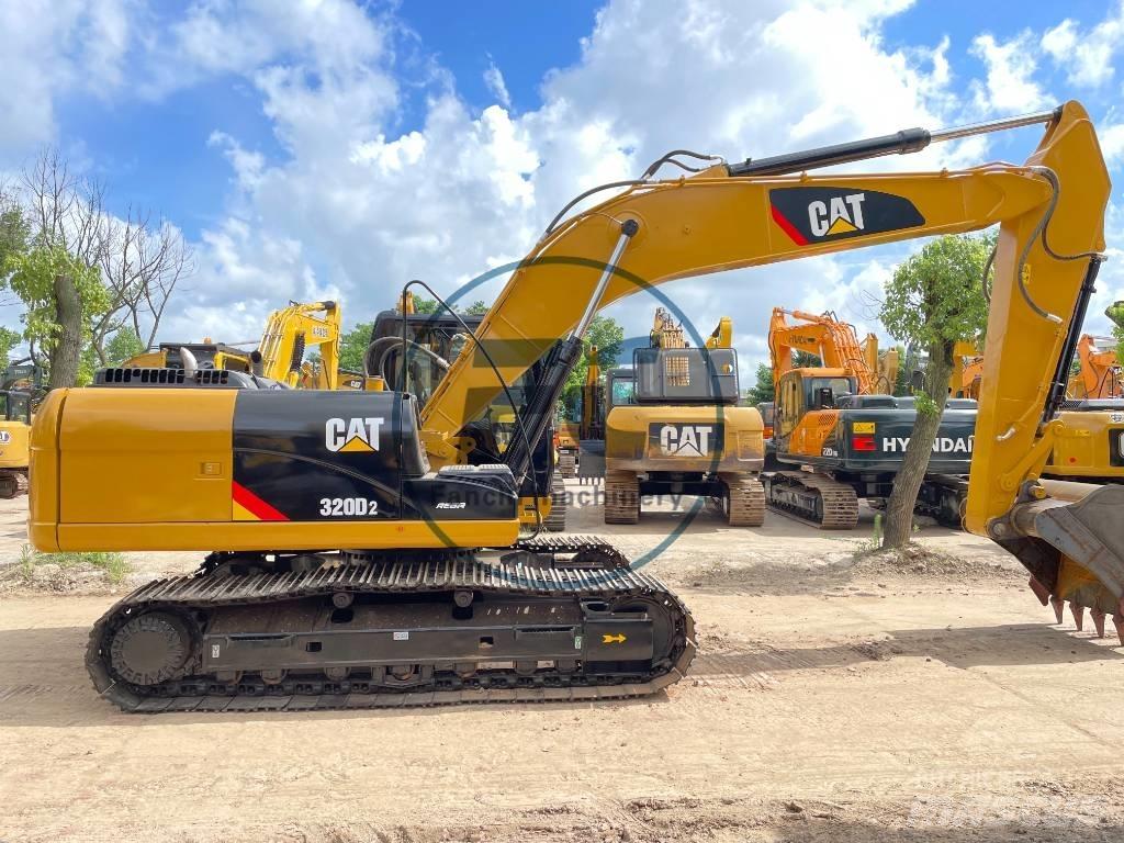 CAT 320 D 2 Excavadoras 7t - 12t
