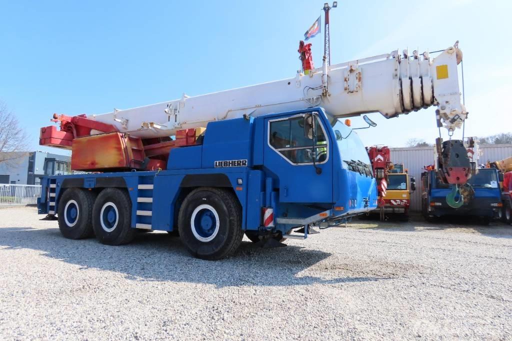 Liebherr LTM 1055-1 Grúas todo terreno