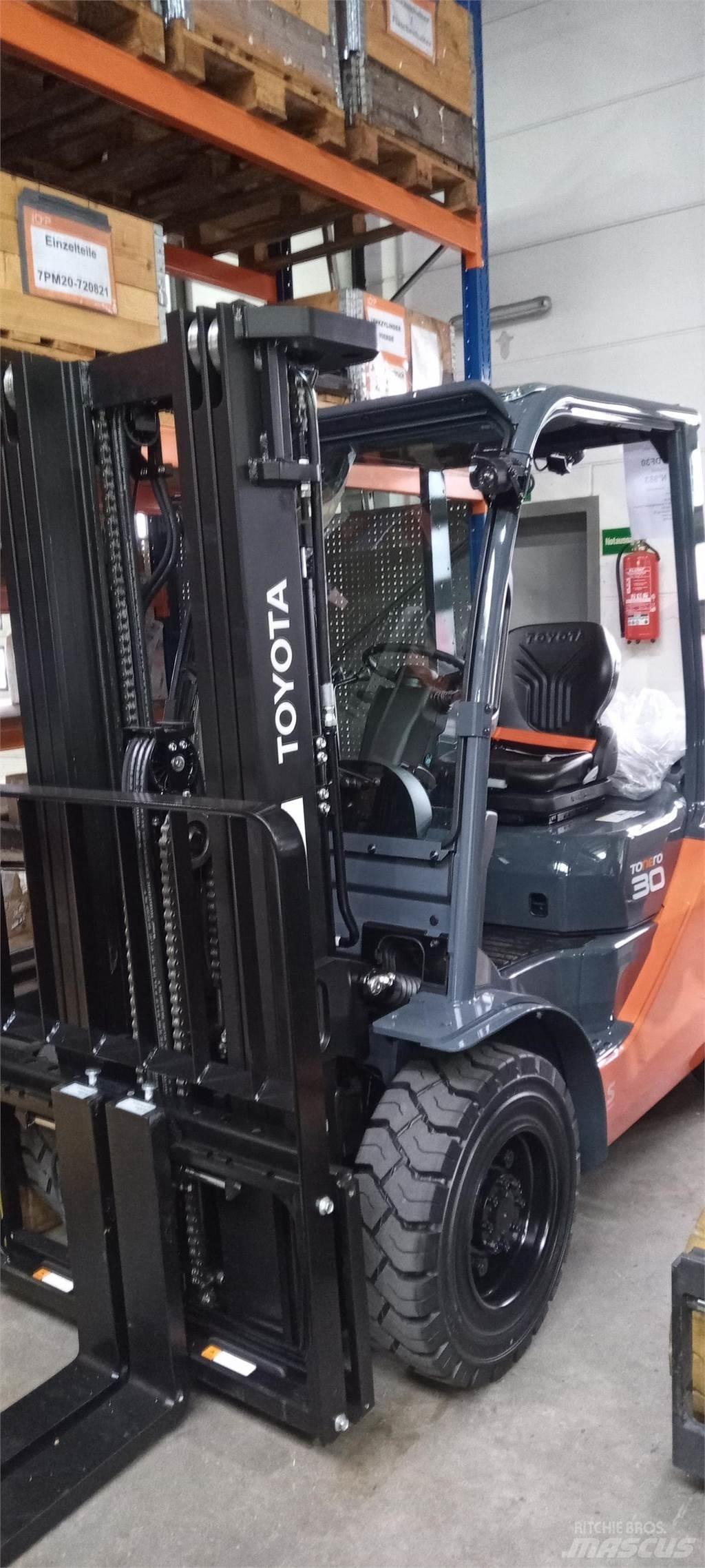 Toyota 52-8FDF30 Carretillas diesel