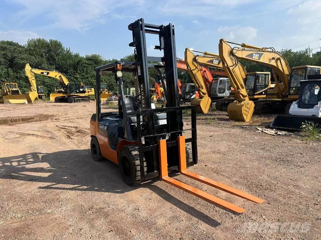 Toyota 30 forklift Carretillas diesel