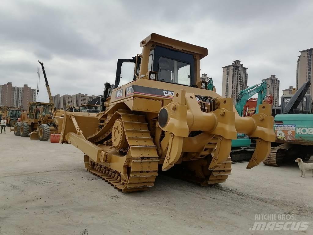 CAT D 8 R Buldozer sobre oruga