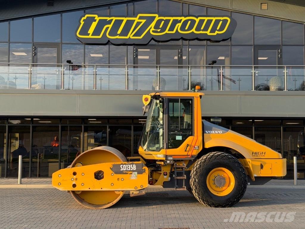 Volvo SD 135 B Rodillos de un solo tambor
