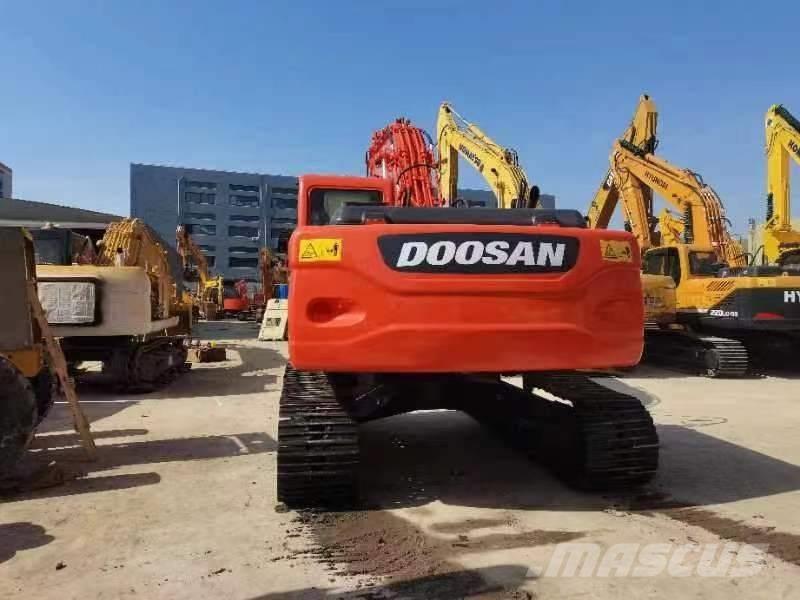 Doosan DX 225 Excavadoras de cadenas