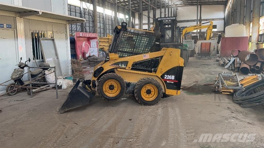 CAT 226 B Minicargadoras