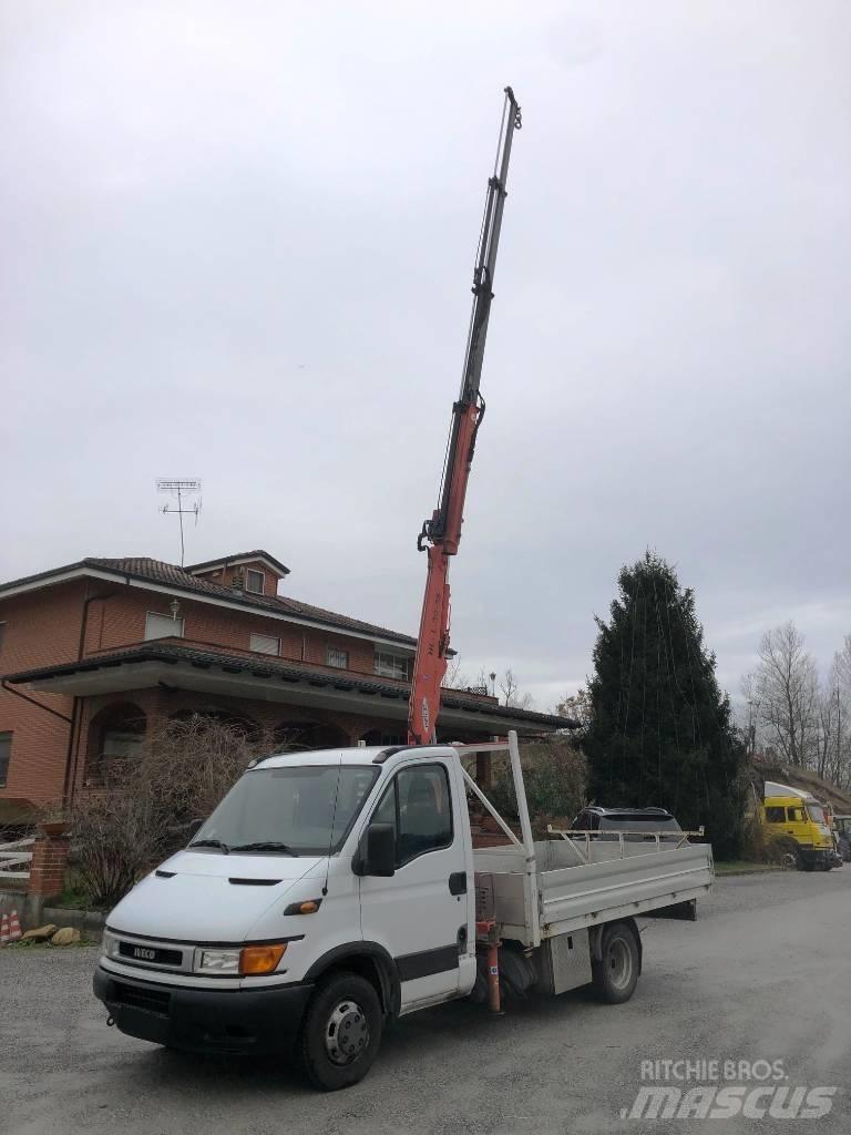 Iveco Daily 35-130 Camiones caja cerrada