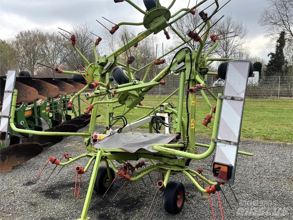 CLAAS VOLTO 770 Rastrillos y henificadores