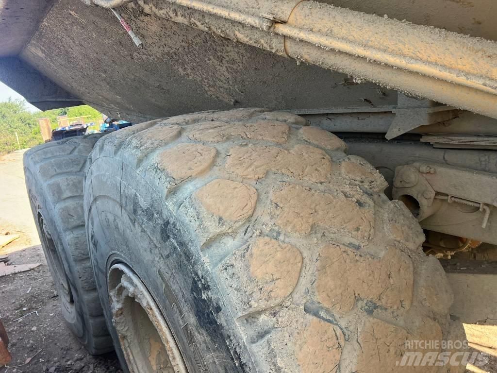 CAT 740 Dúmpers articulados