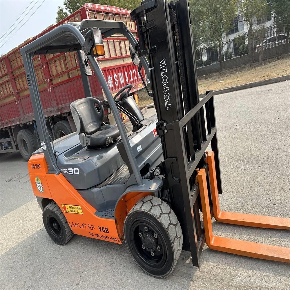 Toyota 8 FDK 30 Carretillas diesel