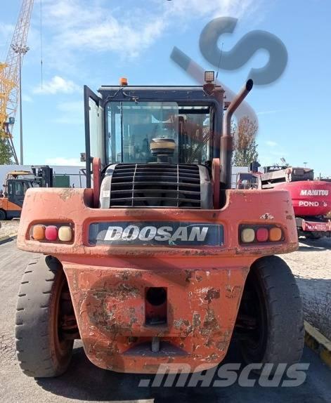 Doosan D160S-5 Carretillas diesel