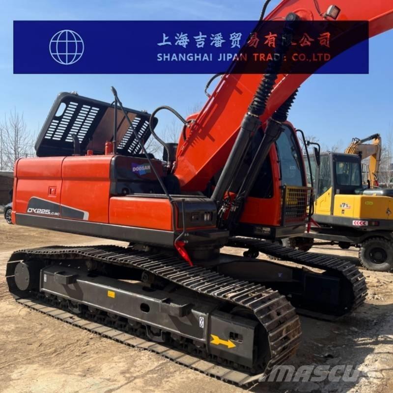 Doosan DX 225 LC Excavadoras de cadenas