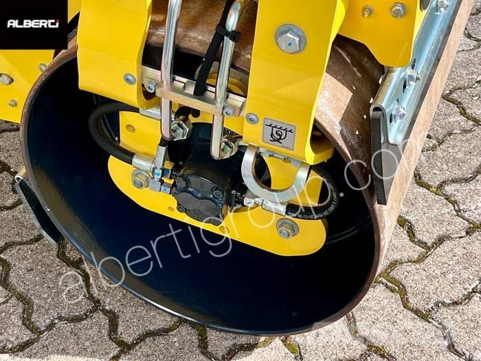 Bomag BW 100 AD M-5 Rodillos de doble tambor