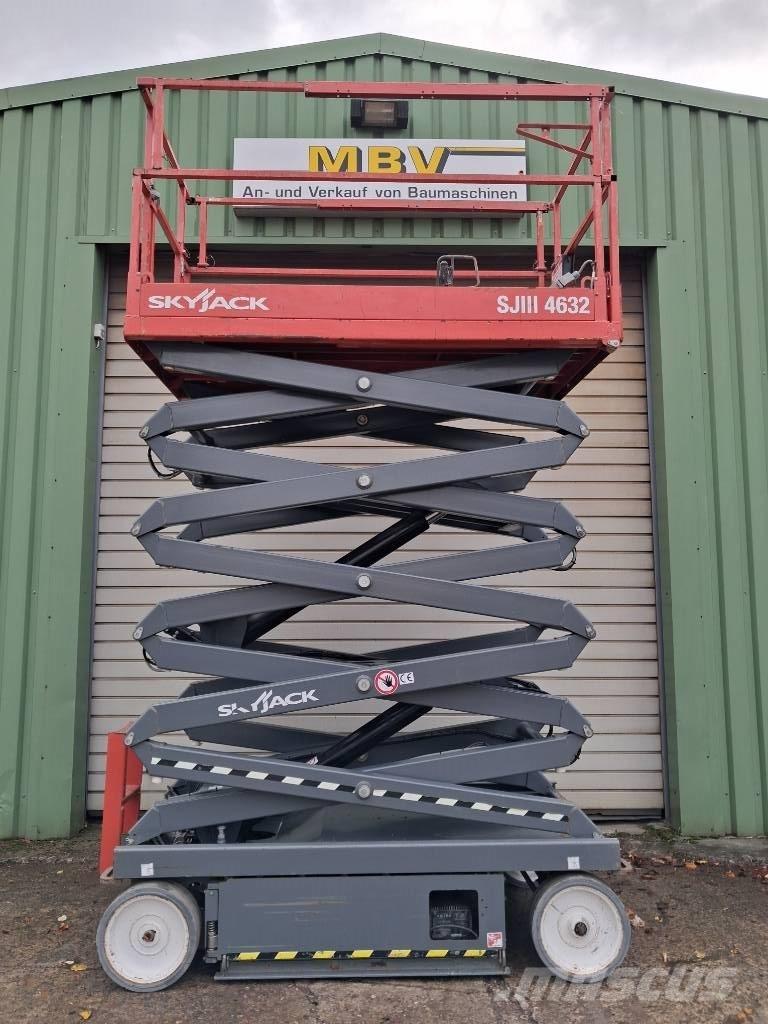 SkyJack SJ III 4632 Plataformas tijera