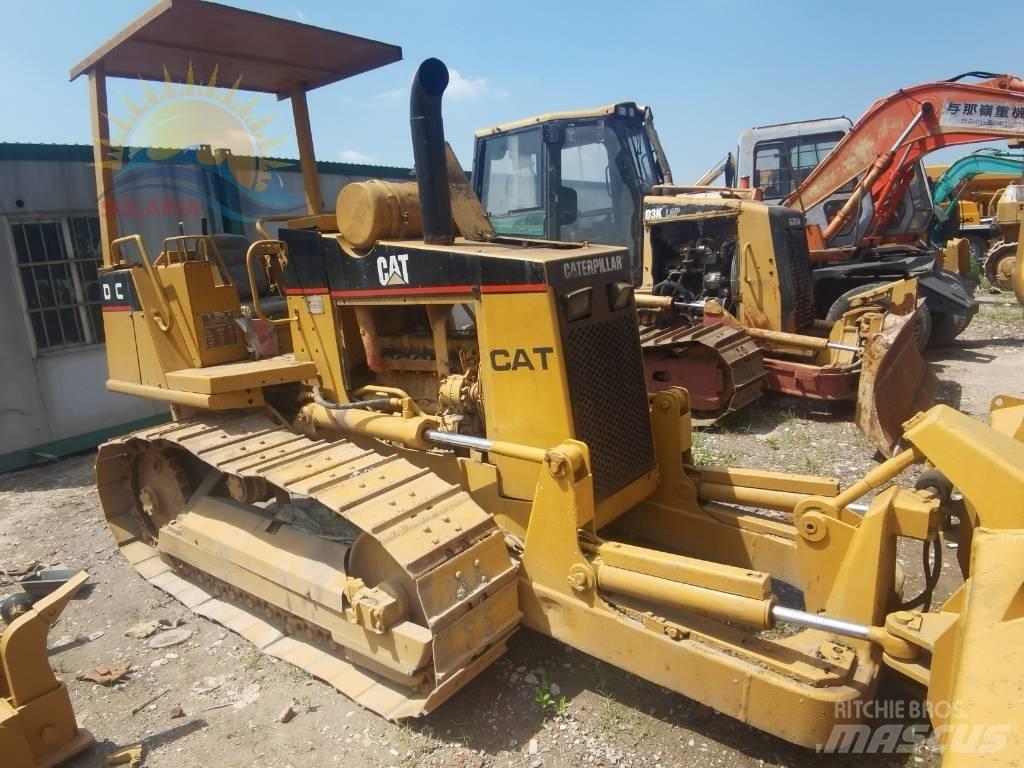 CAT D 3 C Buldozer sobre oruga