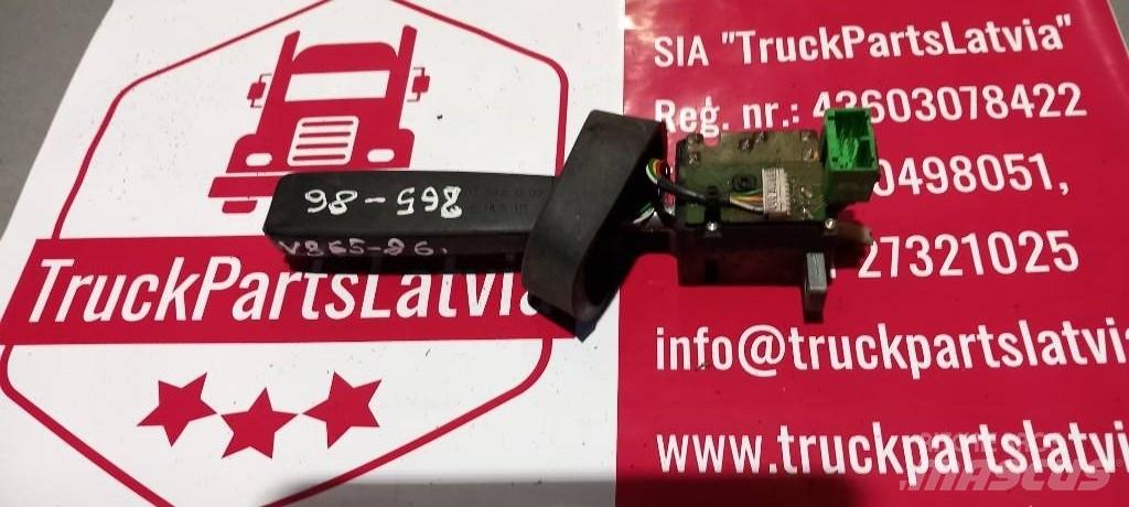 Volvo FH 12.  3944025 Cabinas e interior