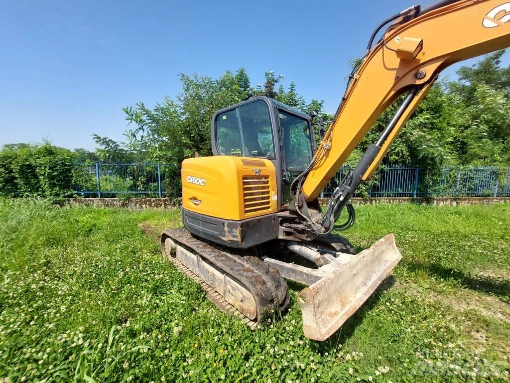 CASE CX60 Mini excavadoras < 7t