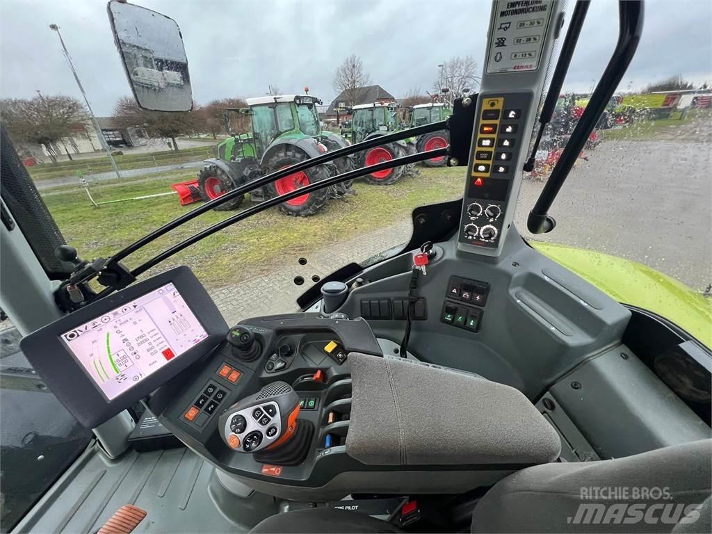 CLAAS Axion 930 Tractores