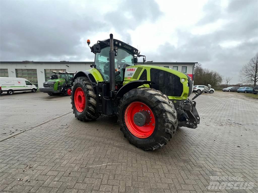 CLAAS Axion 930 Tractores