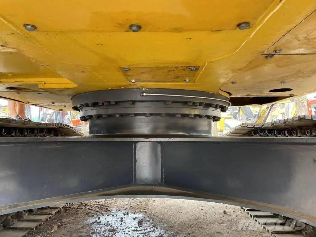 Komatsu PC240-8 Excavadoras de cadenas