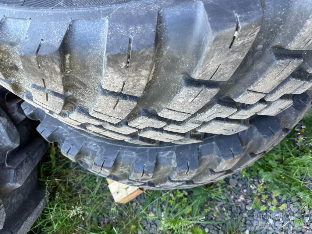 BKT 480/65 R28 IND Neumáticos, ruedas y llantas