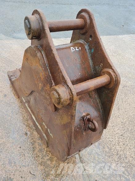  18 BUCKET, 60mm PINS Cucharones