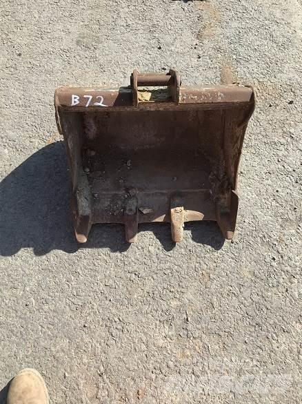  2' BUCKET, 30mm PINS Cucharones