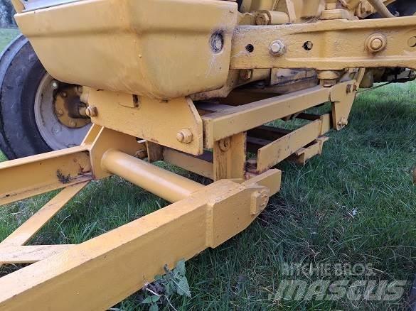 Ford 2000 TRACTOR Construcción - Otros