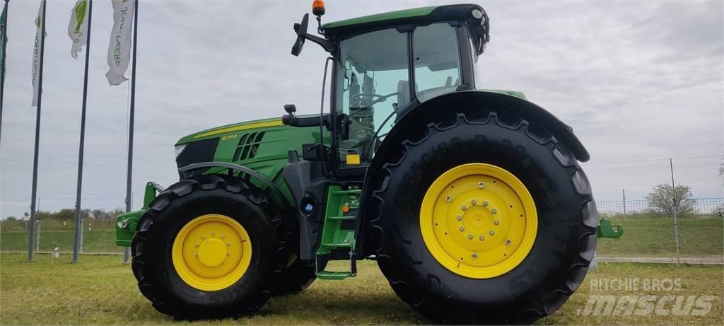 John Deere 6215R Tractores
