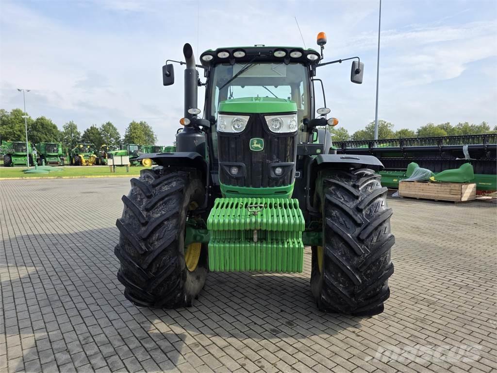 John Deere 6215R Tractores