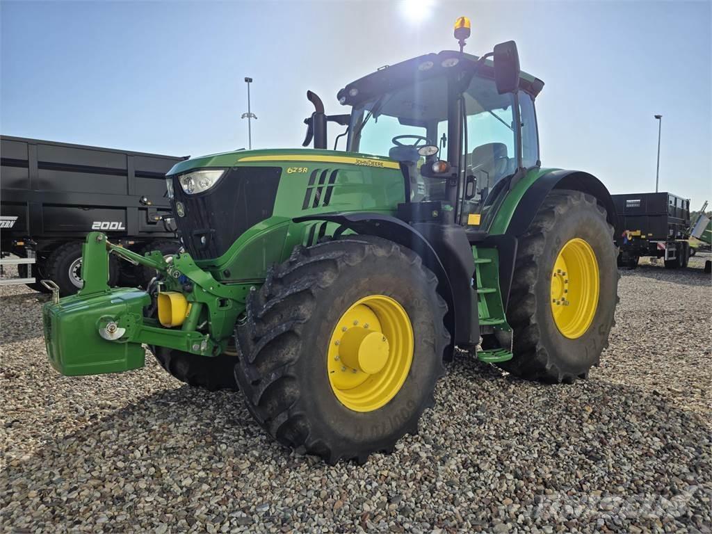 John Deere 6215R Tractores