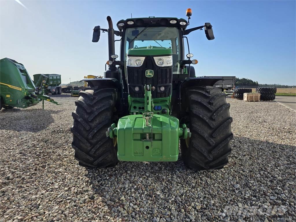 John Deere 6215R Tractores