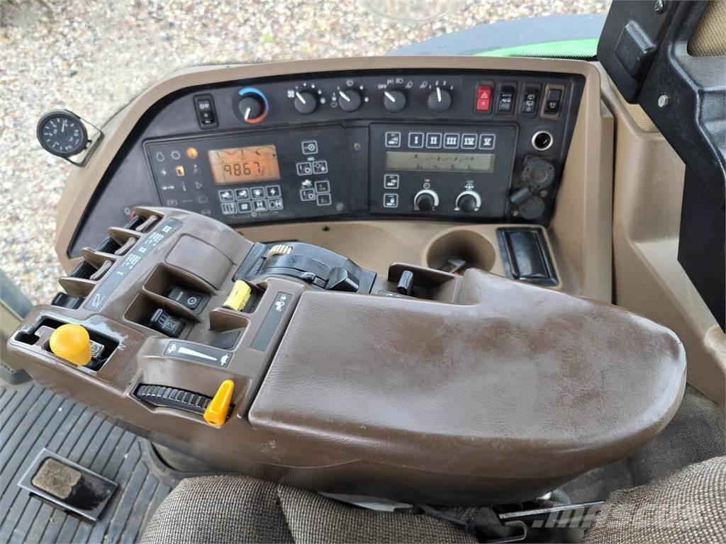John Deere 8220 Tractores