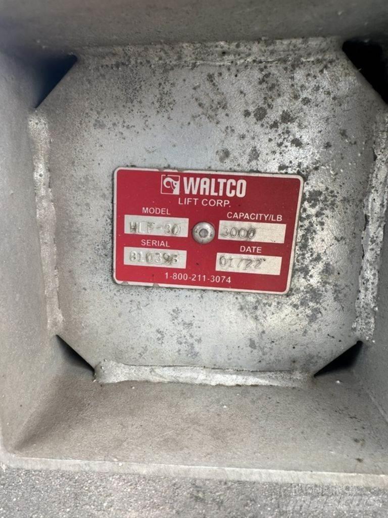  Waltco HLF-30 Artículos y mobilario para ascensores
