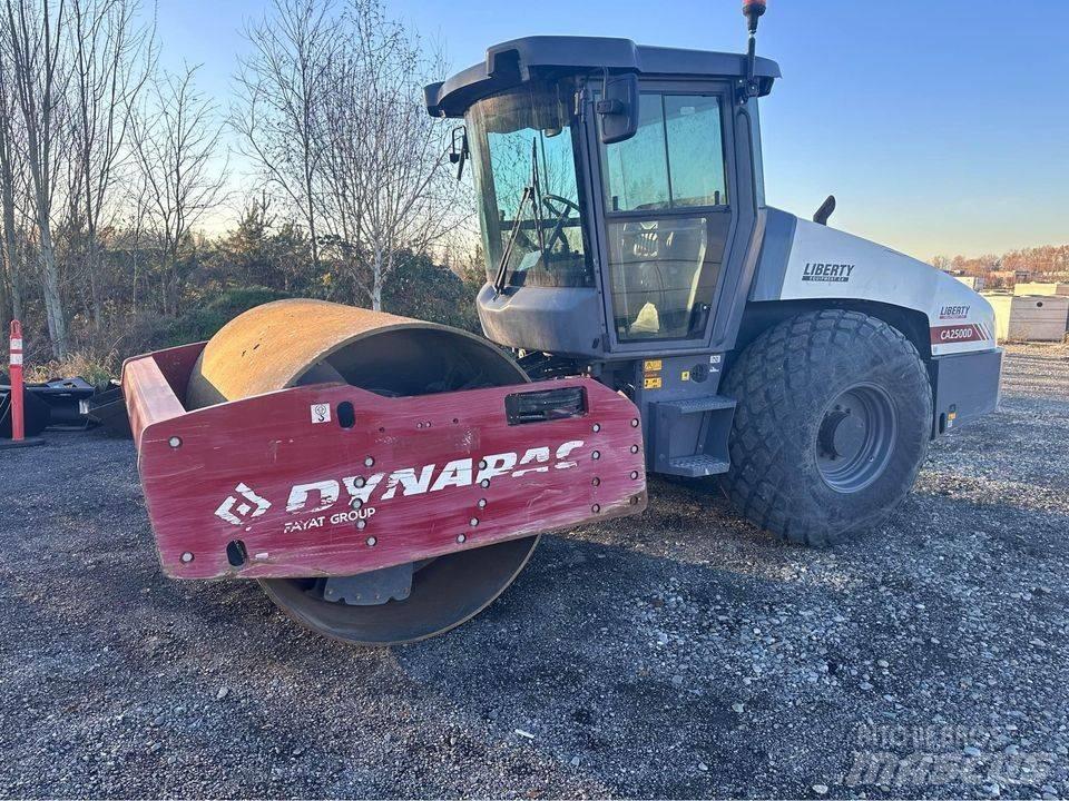 Dynapac CA 2500 D Rodillos de un solo tambor