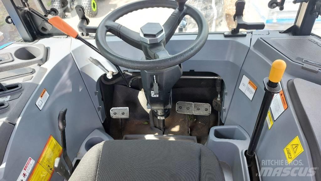Solis 75/90 Tractor forestal