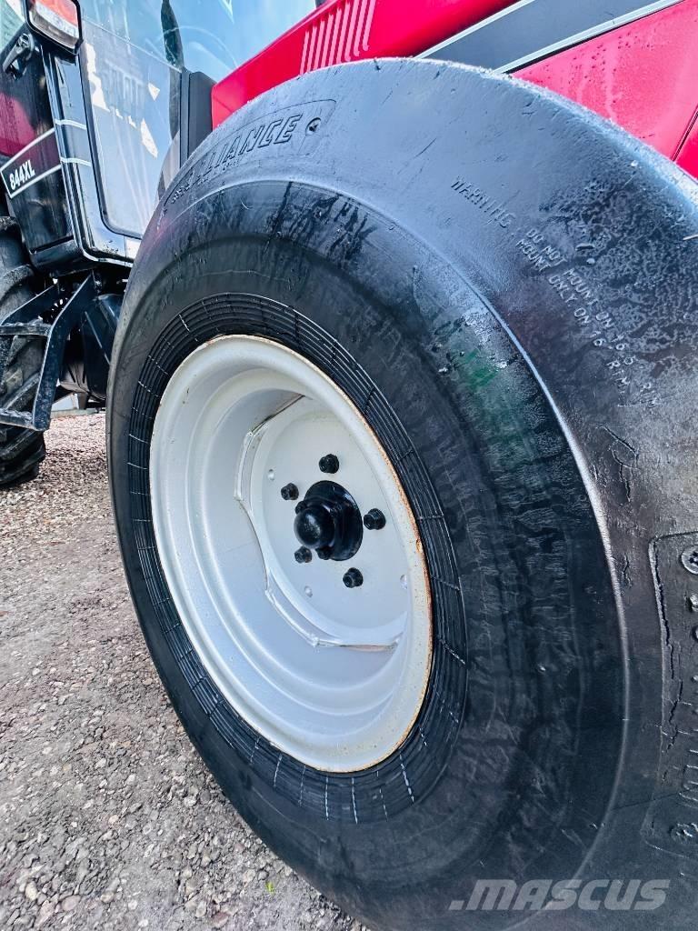 CASE 844 XL Tractores