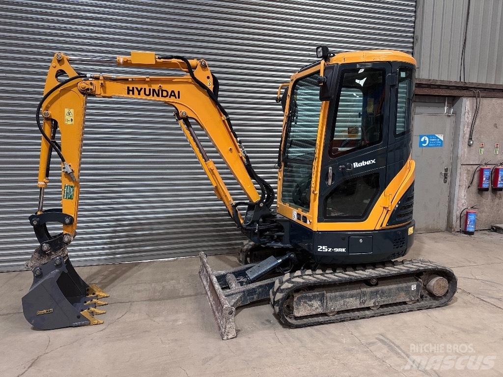 Hyundai R25Z-9 AK Mini excavadoras < 7t