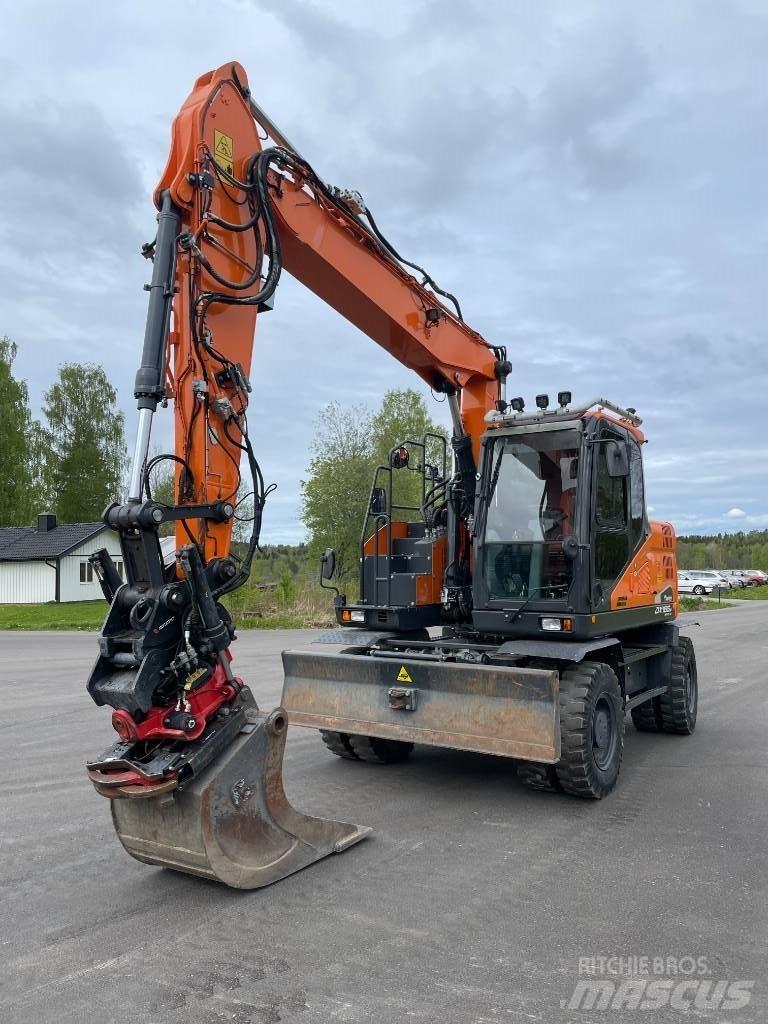 Doosan DX 165 W Excavadoras de ruedas