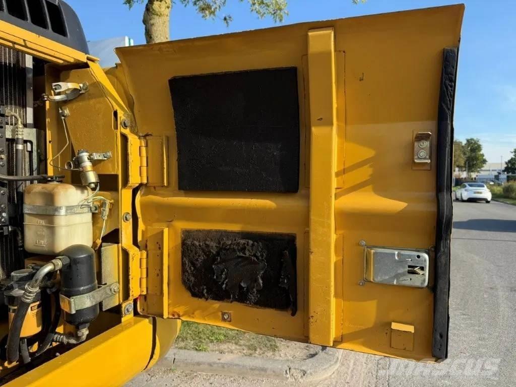 CAT 320BLN Retrocargadoras