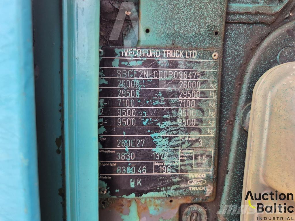 Iveco 260 E27 Camiones bañeras basculantes o volquetes