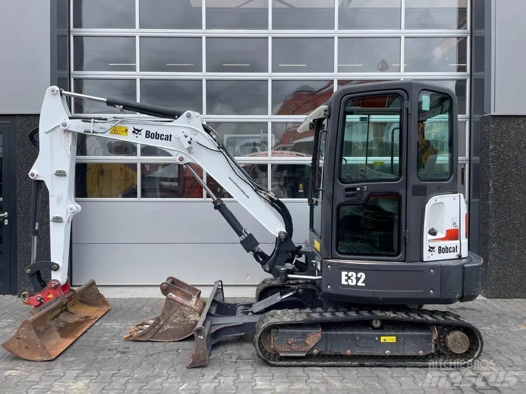 Bobcat E32 | A/C Mini excavadoras < 7t
