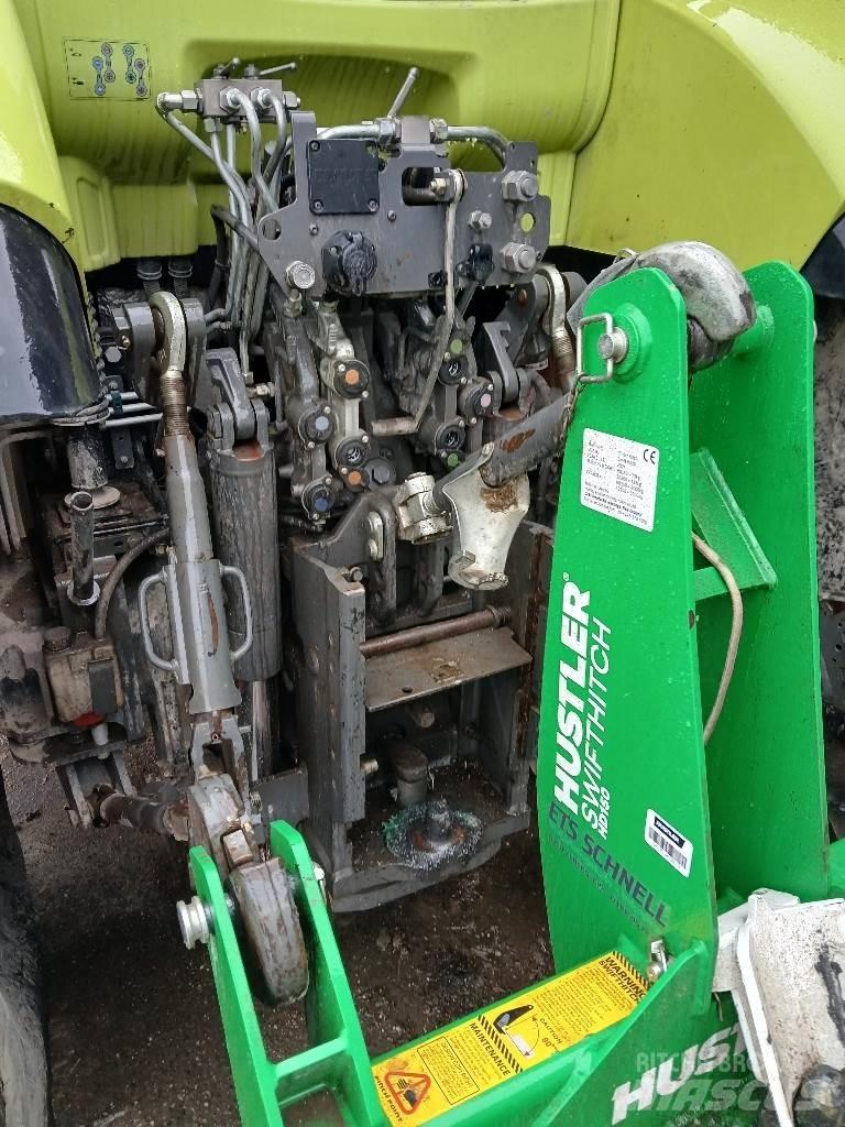 CLAAS ARION 630 Tractores