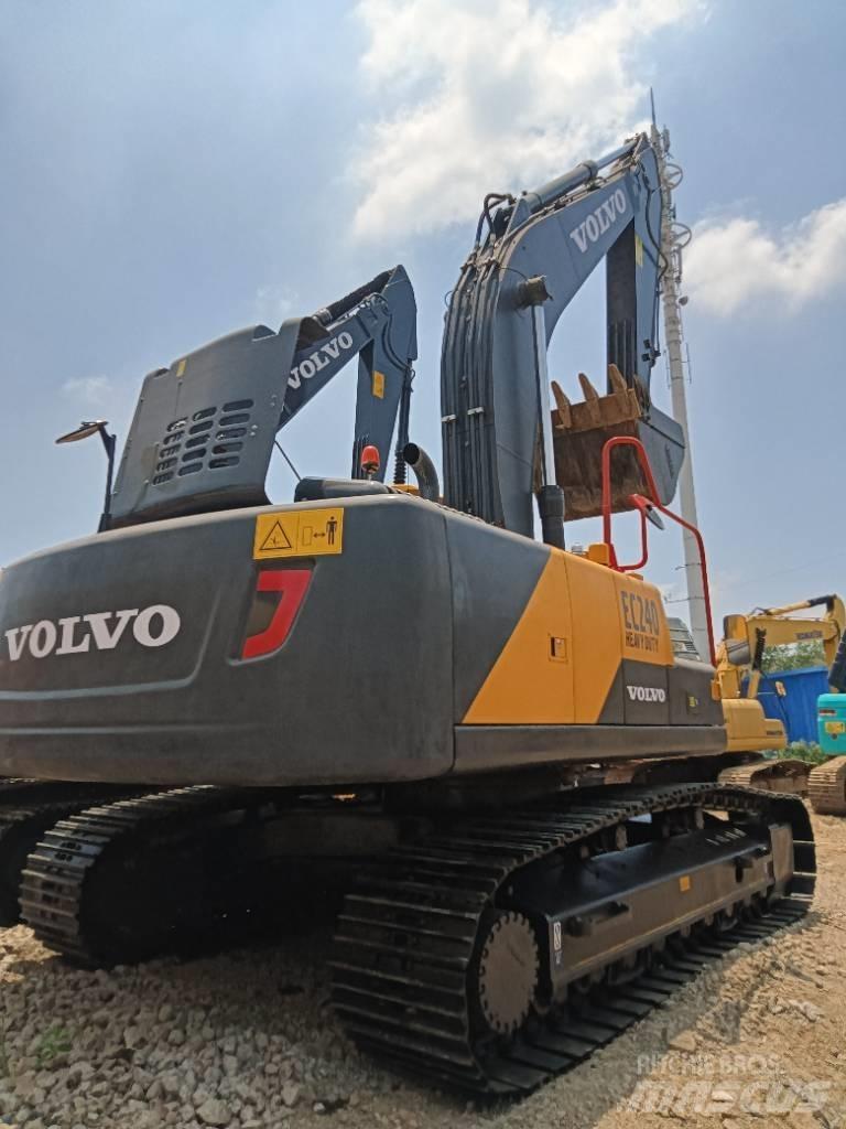 Volvo EC 240 Excavadoras de cadenas