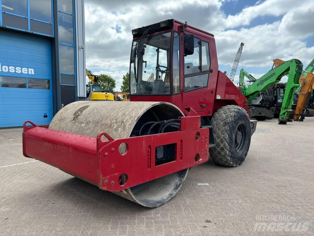 Bomag BW 213 D H-3 Rodillos de un solo tambor