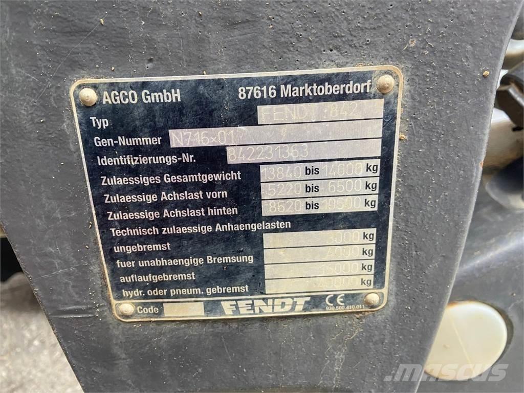Fendt 828 Vario Tractores