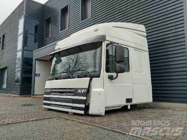 DAF XF 105 Euro 5 Cabinas e interior