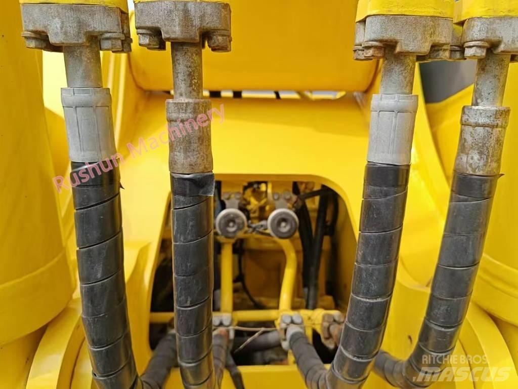 Komatsu PC 220-8 Excavadoras de cadenas