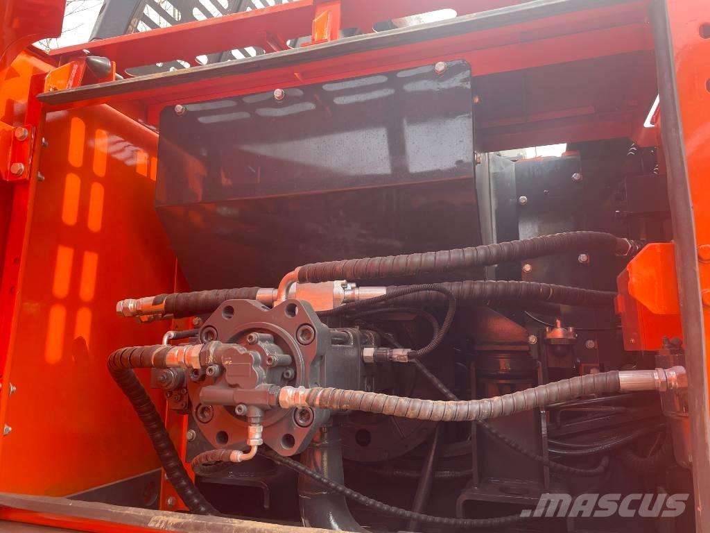 Doosan DX 225 Excavadoras de cadenas