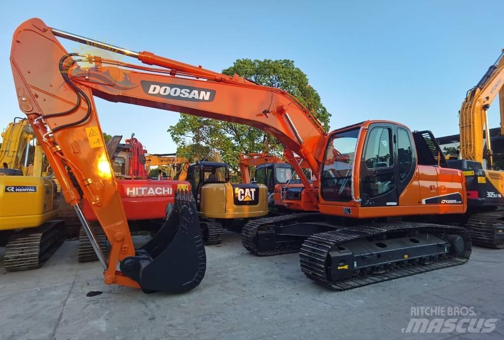 Doosan DX 225 Excavadoras de cadenas