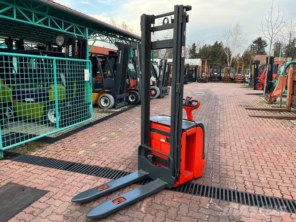 Linde L 14 V-3816 Apiladores eléctricos autopropulsados