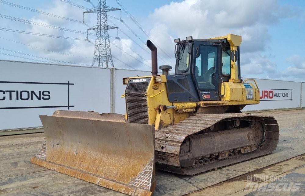 Komatsu D 61 PX-15 Buldozer sobre oruga